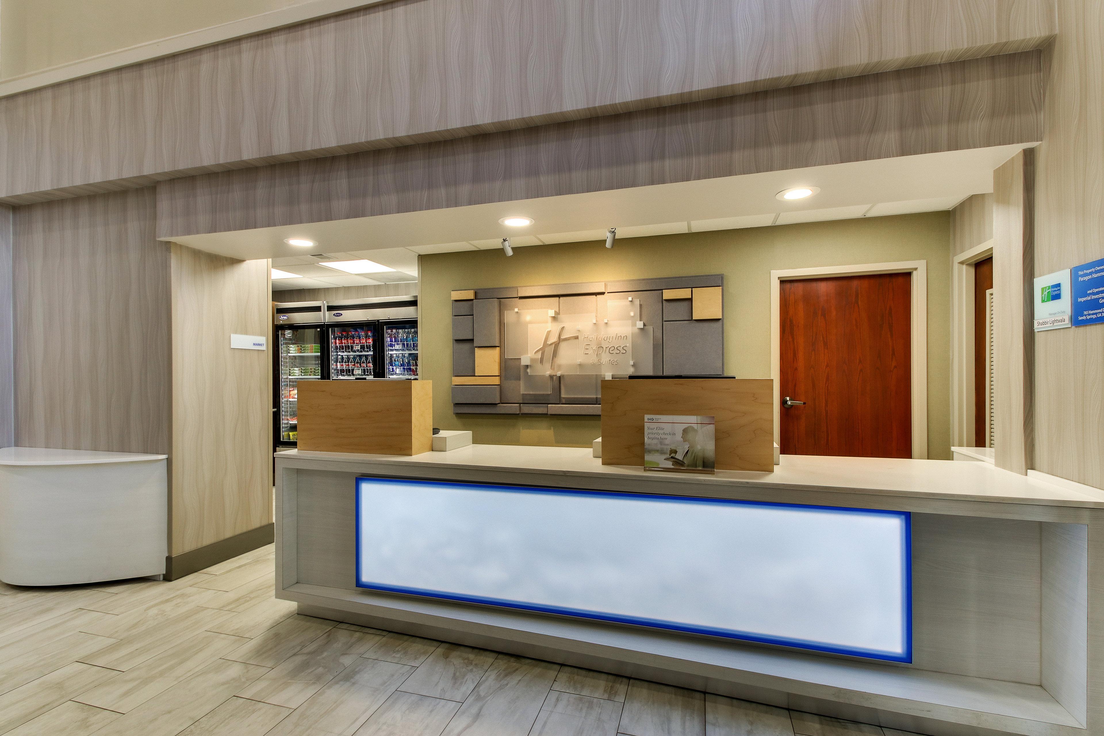 Holiday Inn Express & Suites Atlanta Perimeter Mall Hotel, An Ihg Hotel Sandy Springs Exterior foto