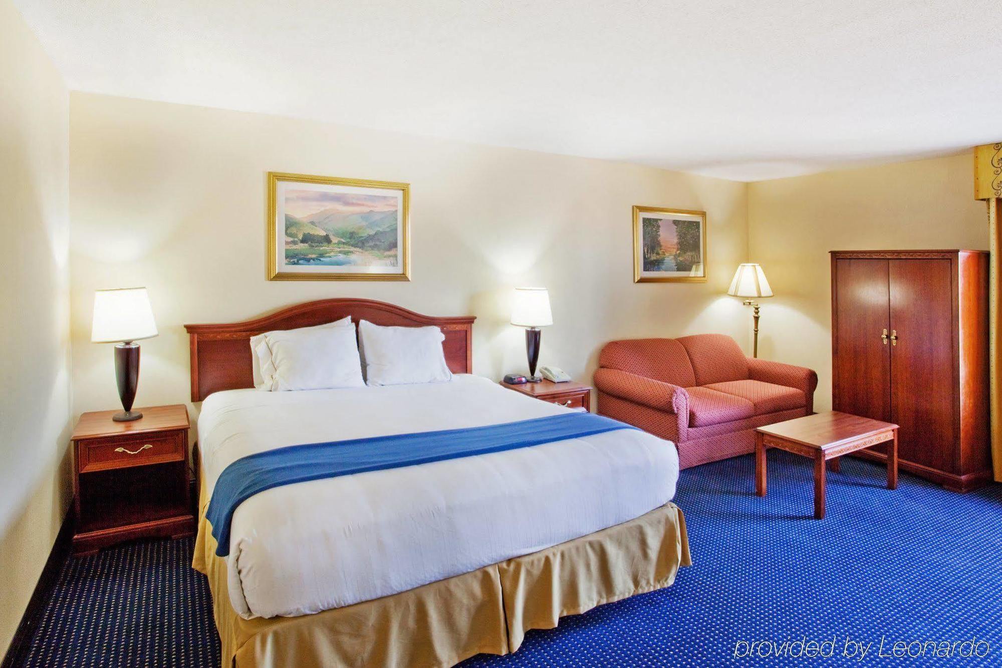 Holiday Inn Express & Suites Atlanta Perimeter Mall Hotel By Ihg Sandy Springs Quarto foto