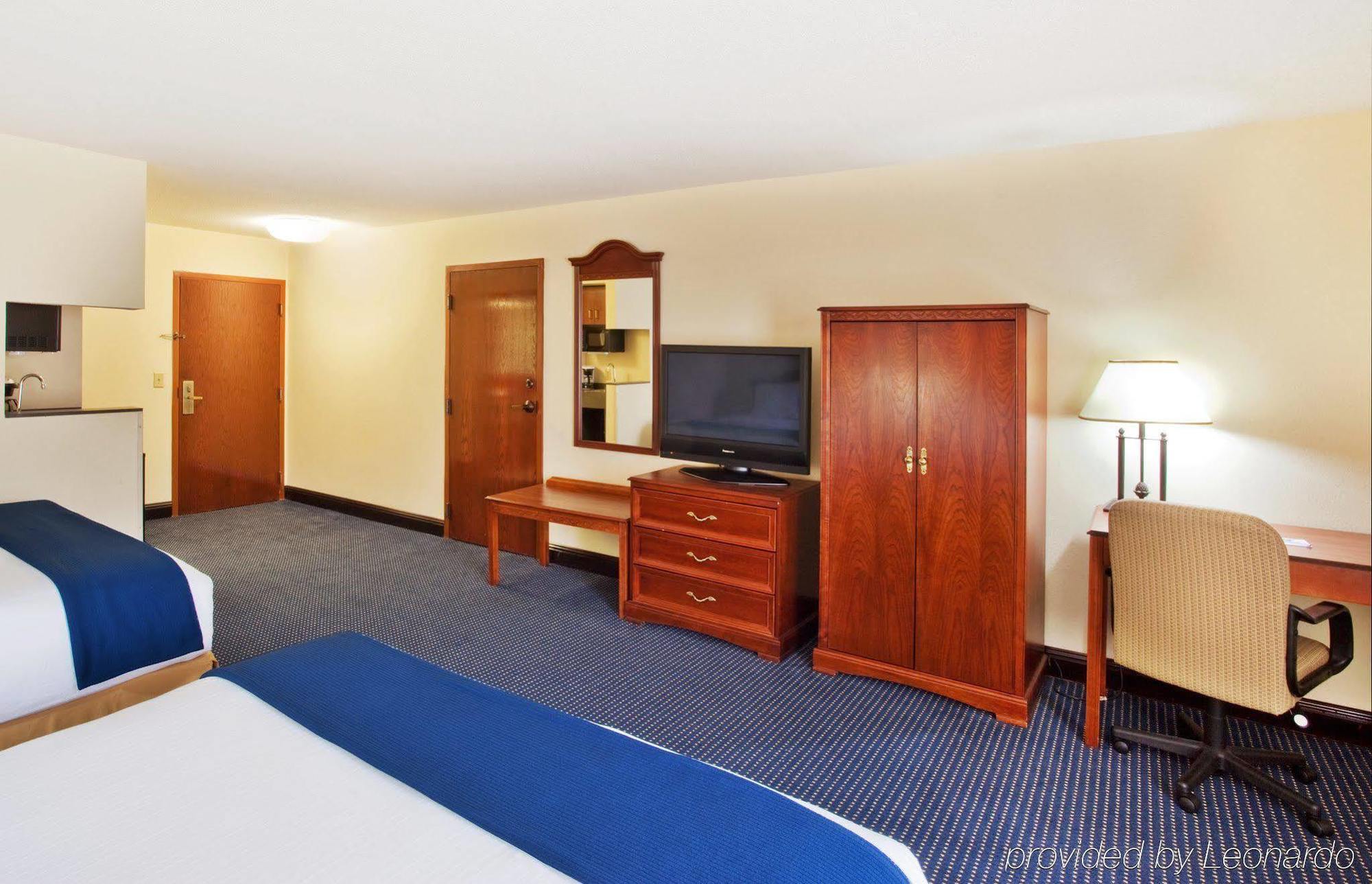 Holiday Inn Express & Suites Atlanta Perimeter Mall Hotel, An Ihg Hotel Sandy Springs Quarto foto