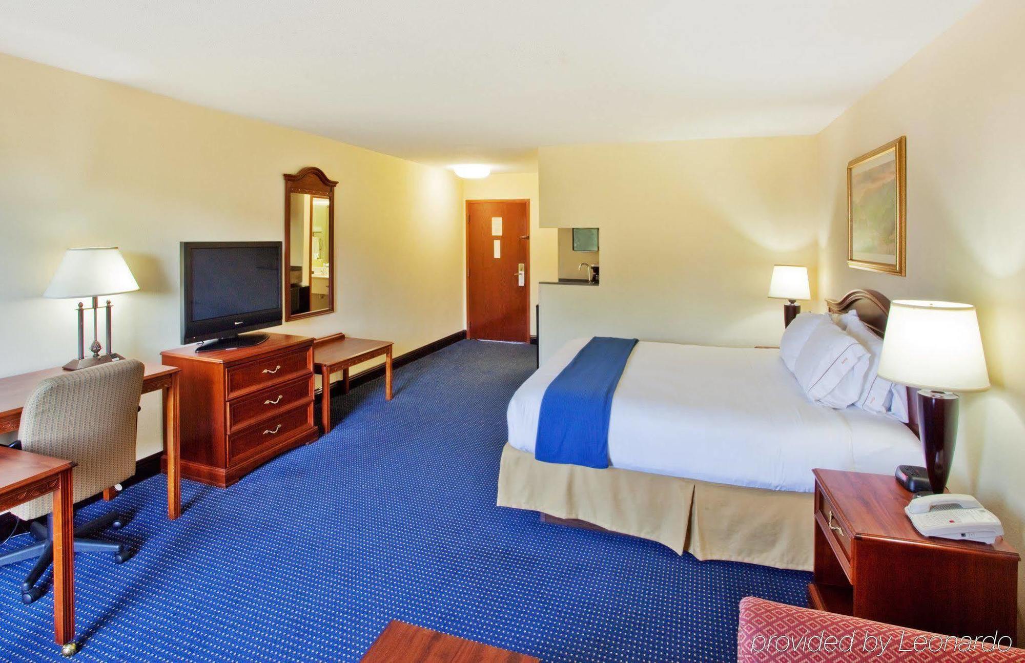 Holiday Inn Express & Suites Atlanta Perimeter Mall Hotel By Ihg Sandy Springs Quarto foto