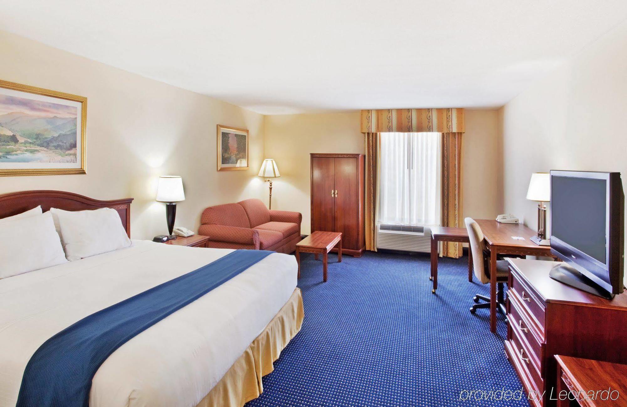 Holiday Inn Express & Suites Atlanta Perimeter Mall Hotel By Ihg Sandy Springs Quarto foto